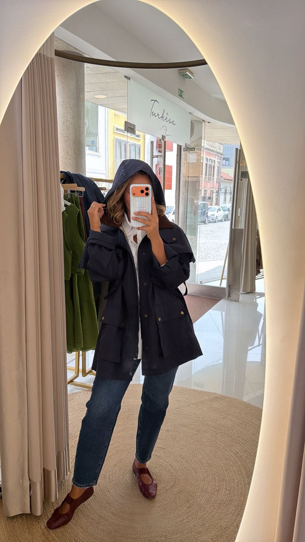 Parka com capuz removível