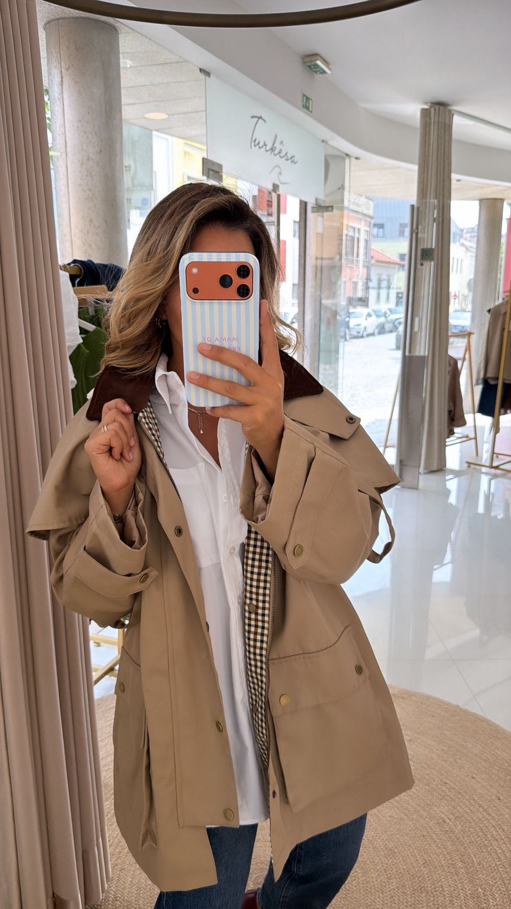 Parka com capuz removível