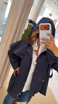 Parka com capuz removível