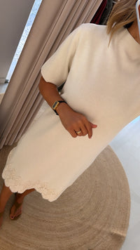 Vestido de malha com renda