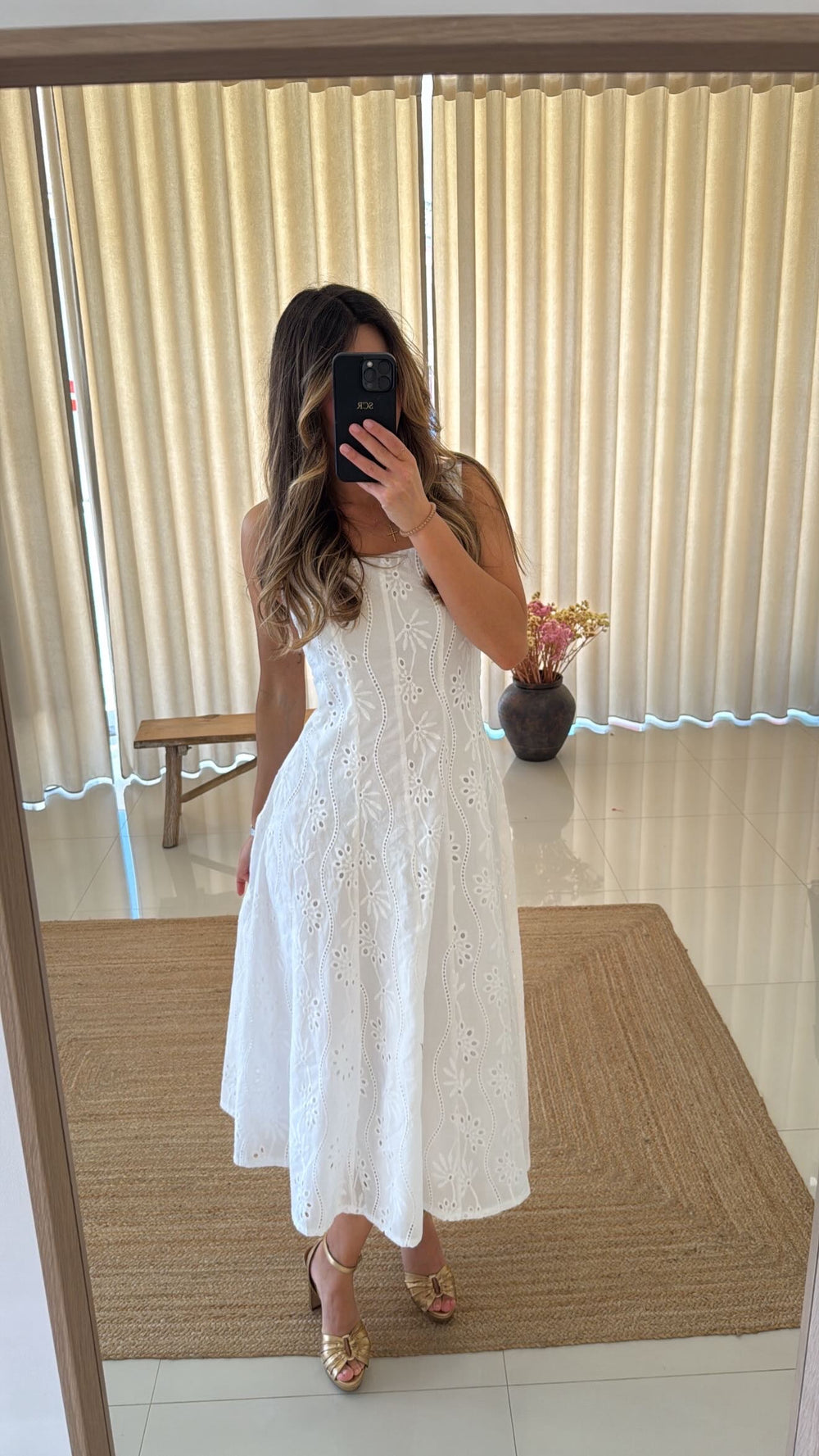 Vestido branco bordado inglês