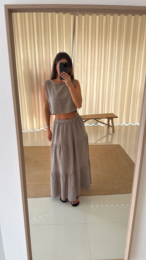 Conjunto de linho taupe com saia