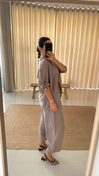 Conjunto linho calça mom fit taupe