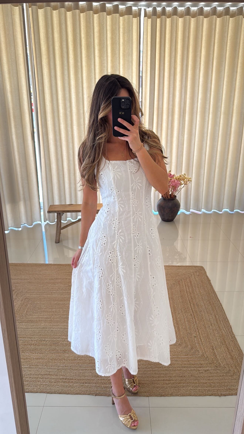 Vestido branco bordado inglês