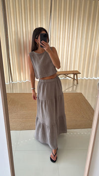 Conjunto de linho taupe com saia