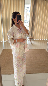 Conjunto de linho florido