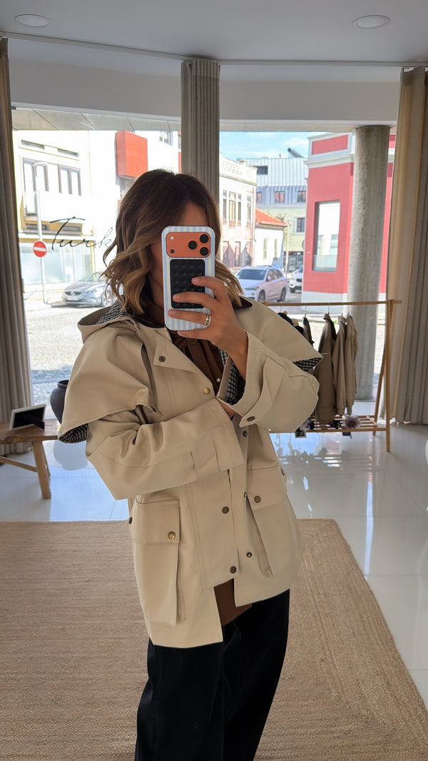 Gabardina capuz