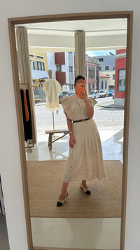 Vestido bordado inglês bege