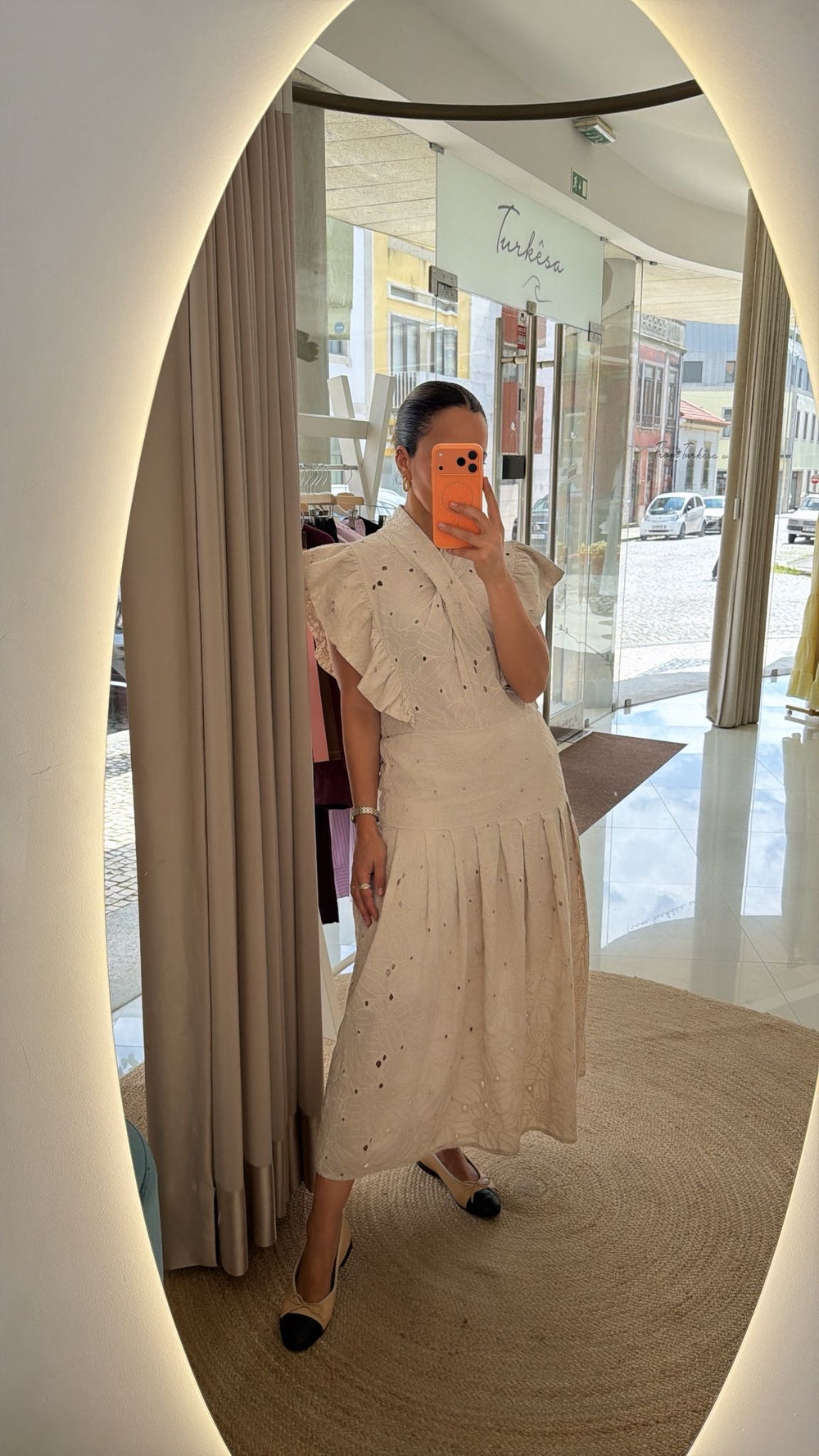 Vestido bordado inglês bege