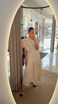 Vestido bordado inglês bege