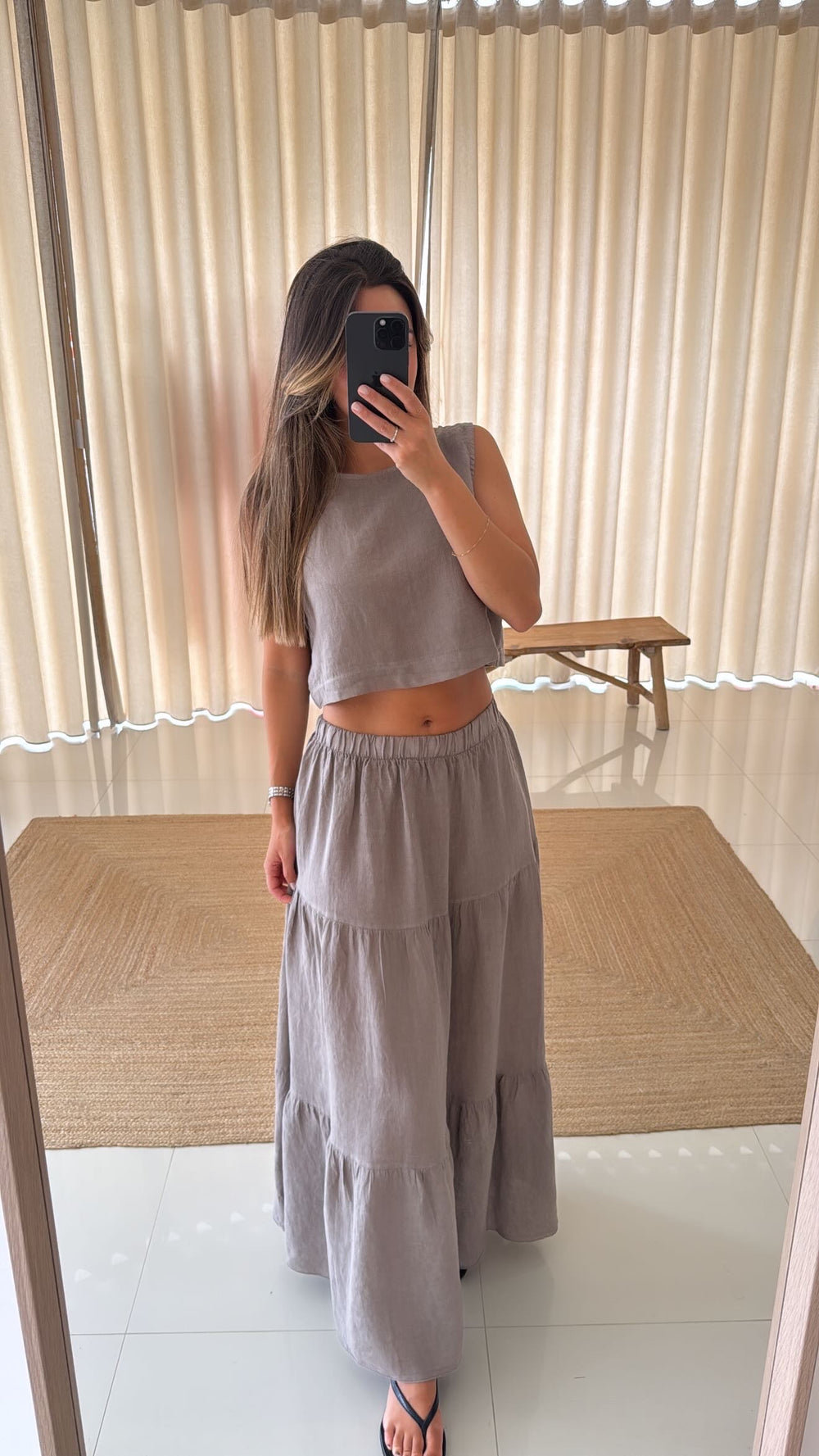 Conjunto de linho taupe com saia
