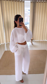 Conjunto blusa e calça branca