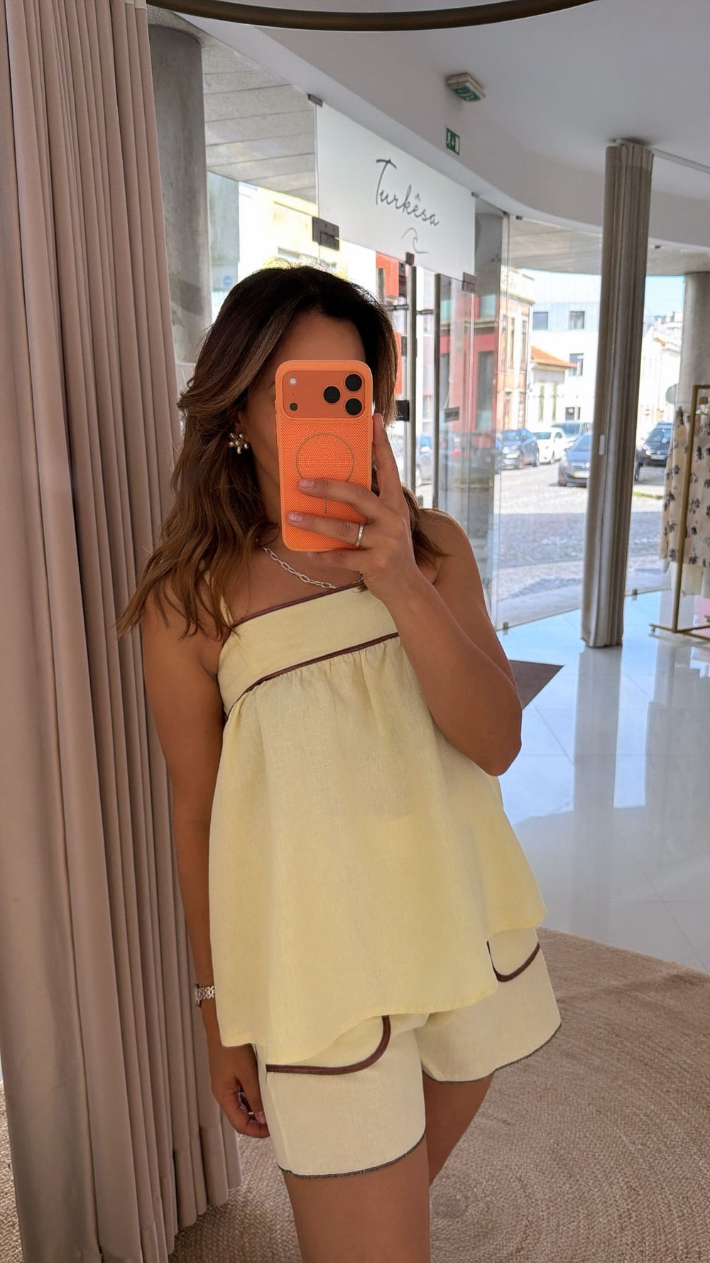 Conjunto linho amarelo