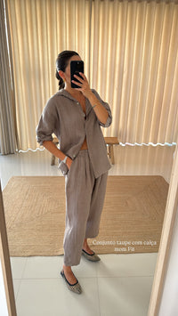 Conjunto linho calça mom fit taupe