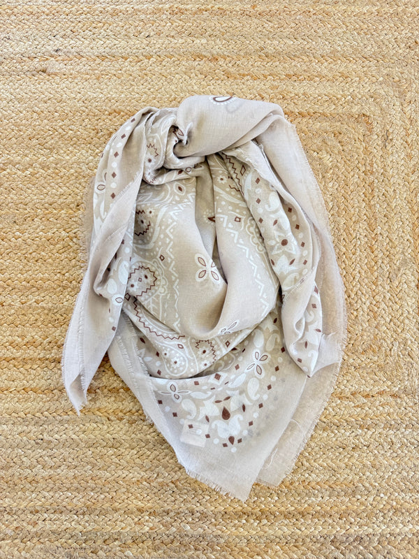 Lenço bandana creme