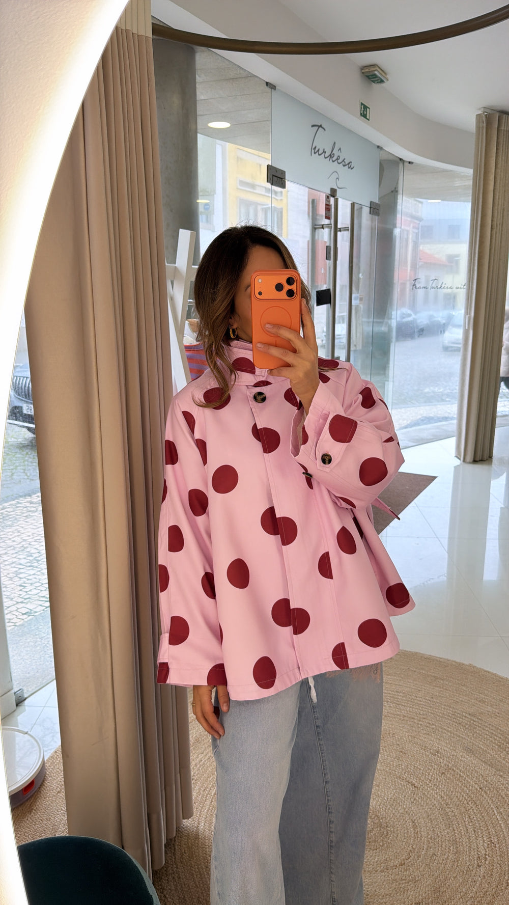 Parka Rosa Bolas vermelhas