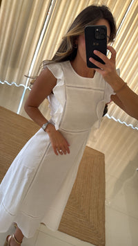 Vestido de linho em branco