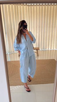 Conjunto linho mom fit azul bebé