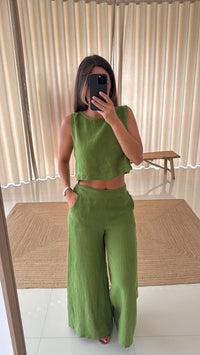 Conjunto de linho verde com calça