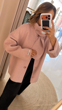 Casaco em Lã com cachecol rosa bebé